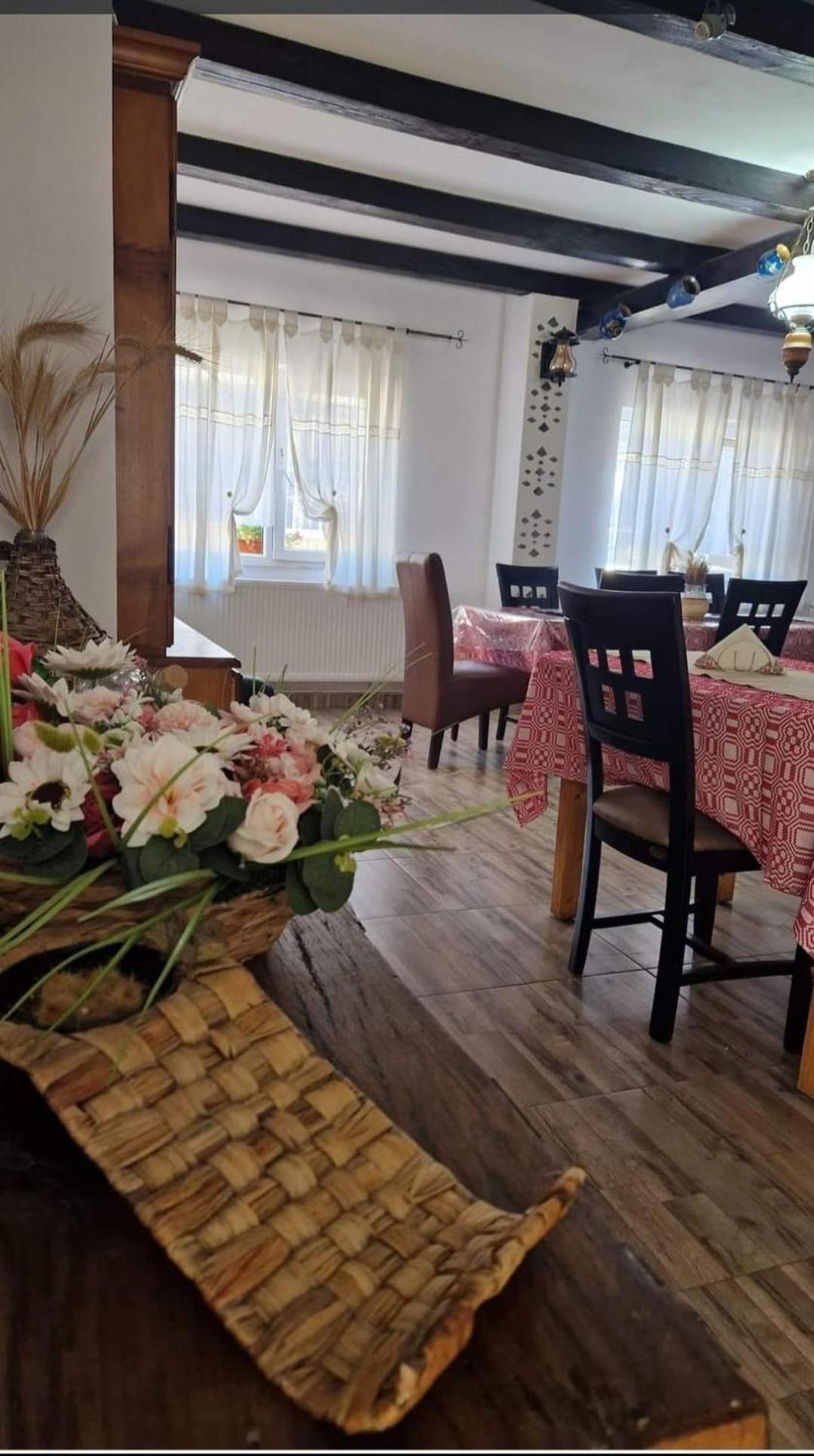 Pensiunea Casa Godja Văleni Esterno foto